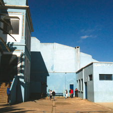 2_une
