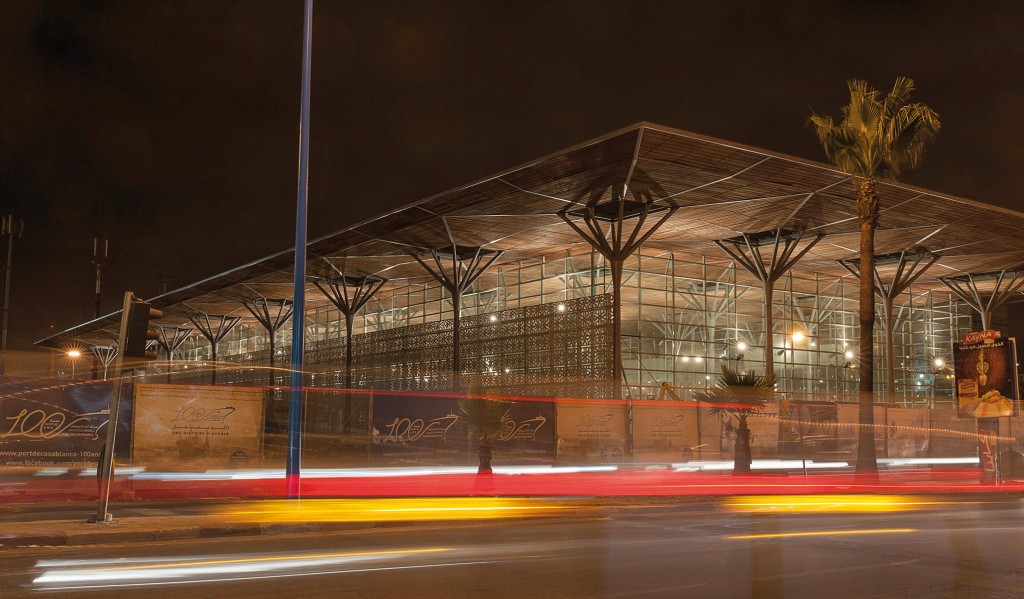 Gare de Casa Port en construction (Casablanca, Maroc) - Vue de nuit (juil. 2014)
